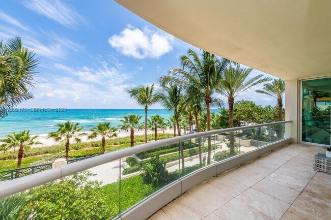Building Photo - 16051 Collins Ave
