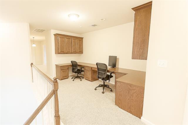 Building Photo - 6687 DeLeon St