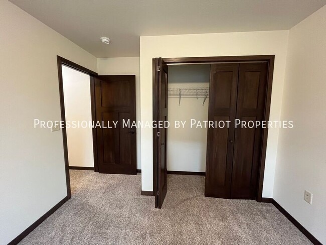 Building Photo - 245 Alyssa St