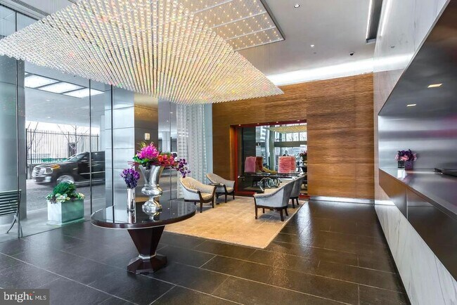 Building Photo - 1414 S Penn Square