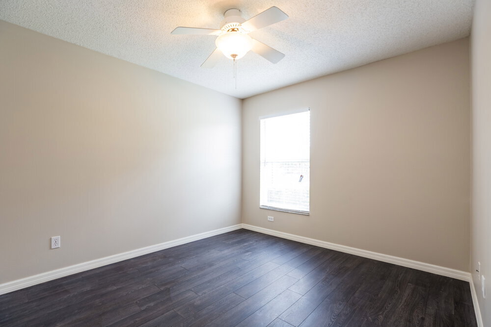 Building Photo - 2041 Bobtail Dr