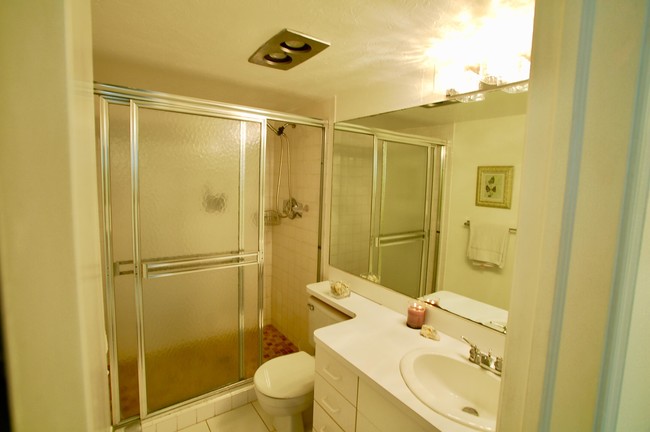 Building Photo - 3575 S Ocean Blvd