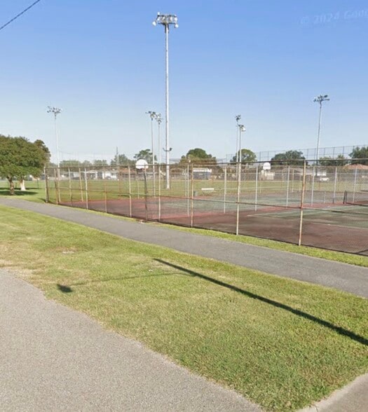 Building Photo - 1240 Avenue A