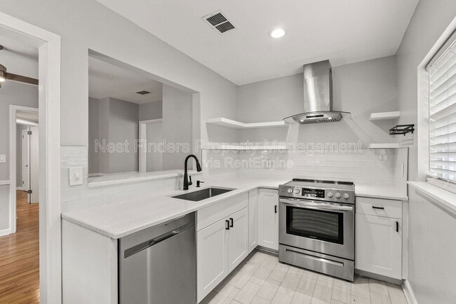 Building Photo - 1838 Cherry St