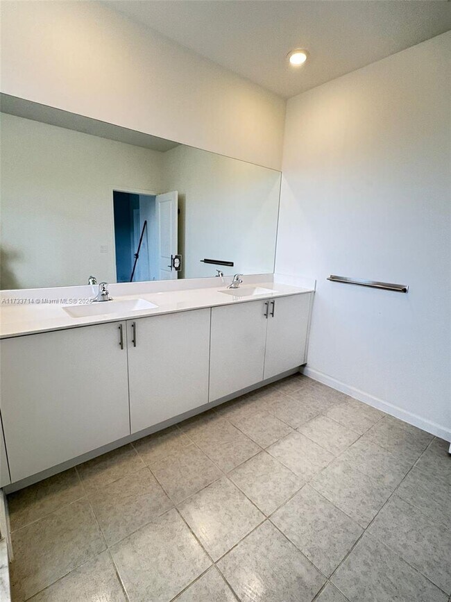 Building Photo - 28847 SW 162nd Ct