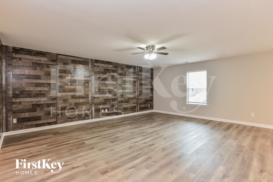 Building Photo - 304 Sportsman Dr