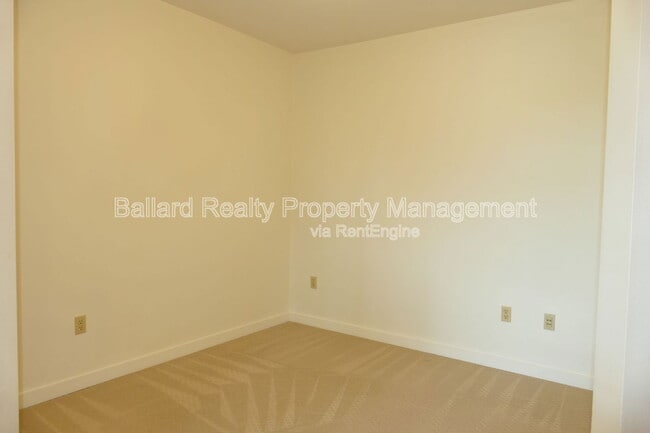 Building Photo - 5450 Leary Ave NW