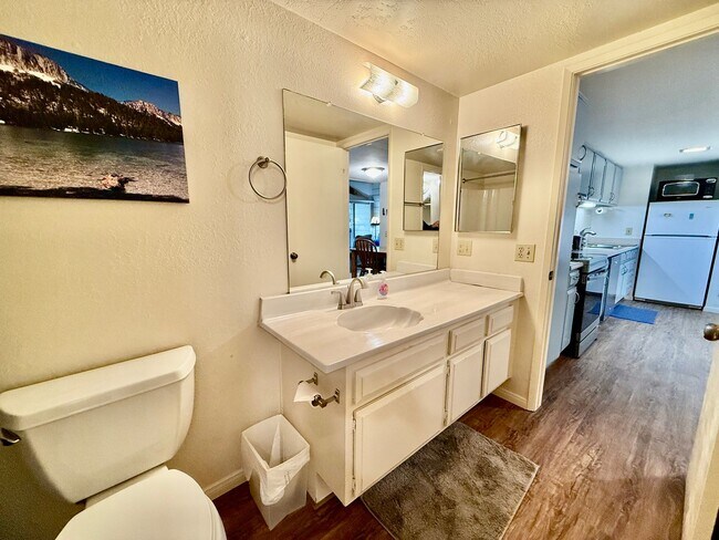 Building Photo - Winter Rental – Mountain Shadows, Center o...