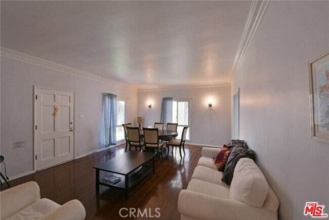 Building Photo - 9374 W Olympic Blvd