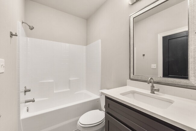 Building Photo - 504 Cooner St