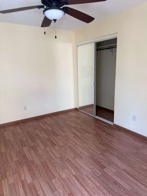 Building Photo - 3850 Jeff Dr