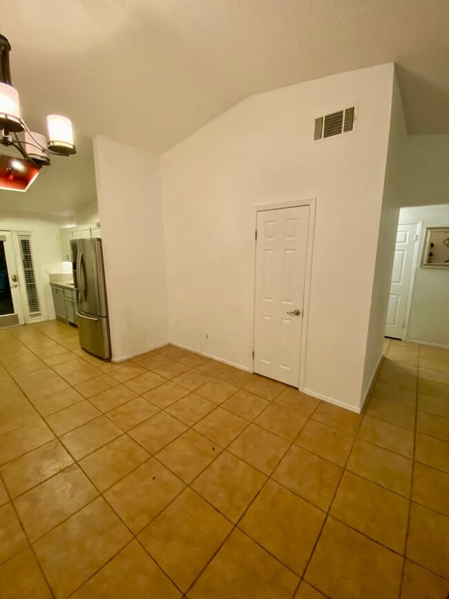 Building Photo - 6504 Smokey Pine Way