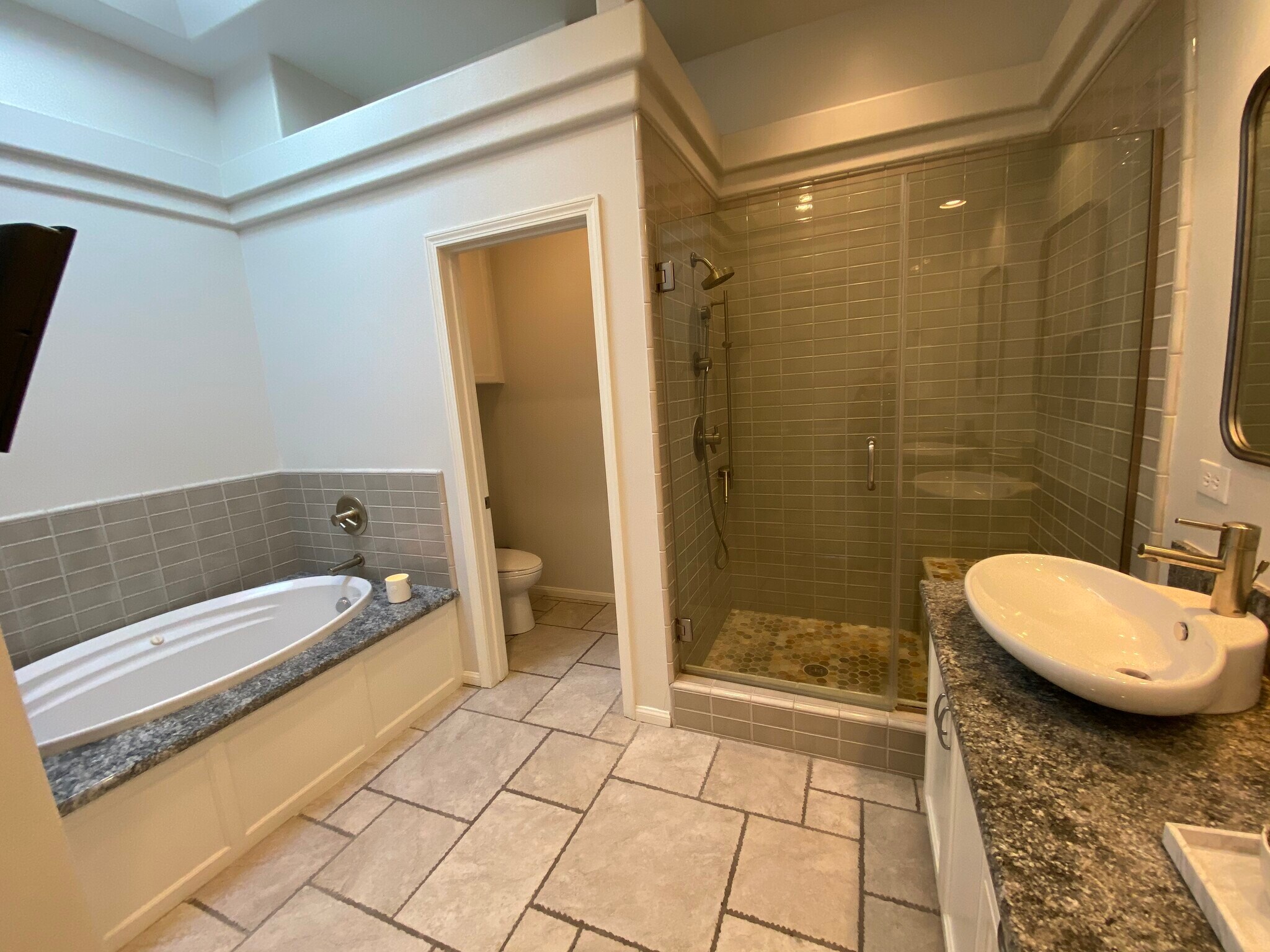 Master Bathroom - 6483 Zuma View Pl