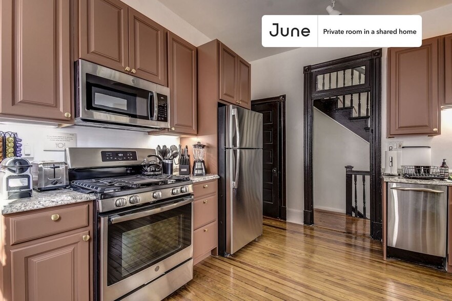 Building Photo - Room in Shared 3 bed/2 bath home in Capitol Hill