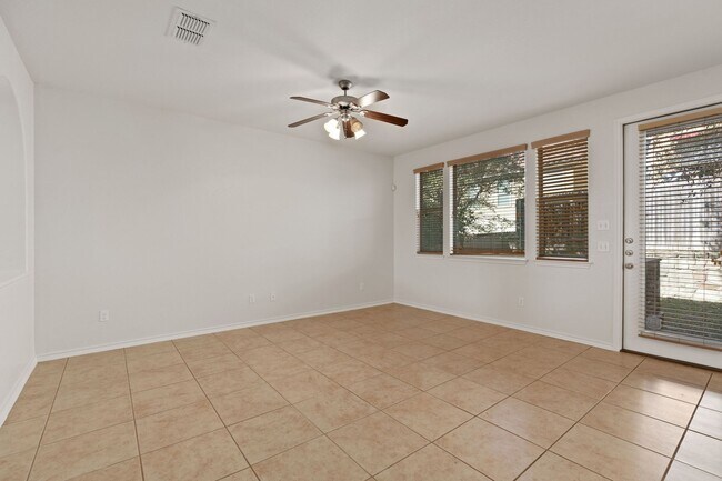 Building Photo - 4219 Woodbridge Way