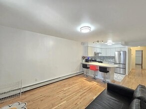 Building Photo - 8620 Bay 16th St