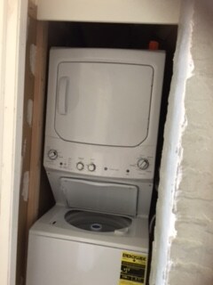 Building Photo - 425 Sherman Ave