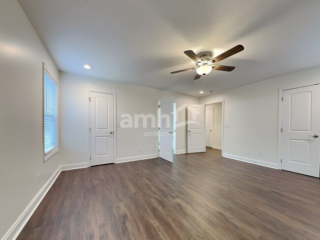 Building Photo - 127 Ann Cove Ln