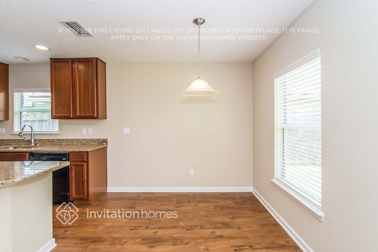 Building Photo - 86032 Sands Way