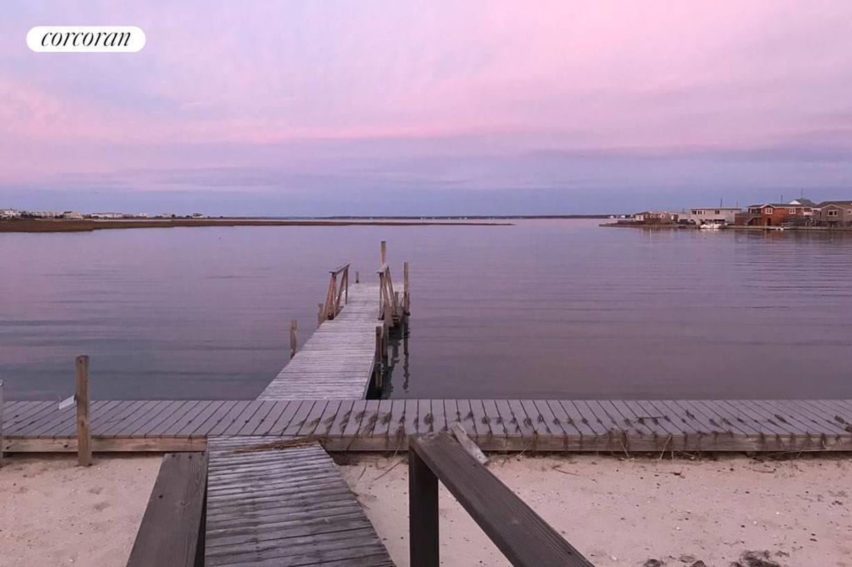 Building Photo - 39 Point Rd