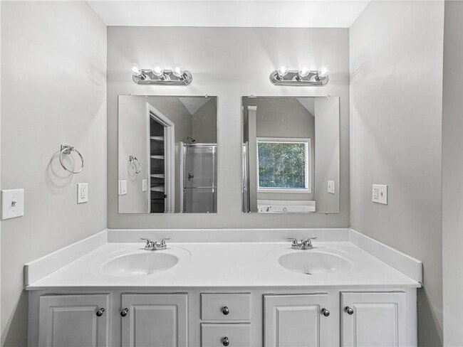 Building Photo - 1215 Bridge Crest Dr