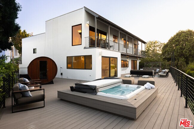 Building Photo - 3360 Ley Dr