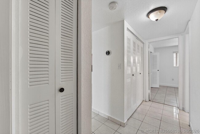 Building Photo - 7011 W 29th Ave