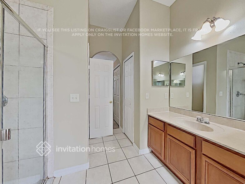 Building Photo - 2842 Strand Cir