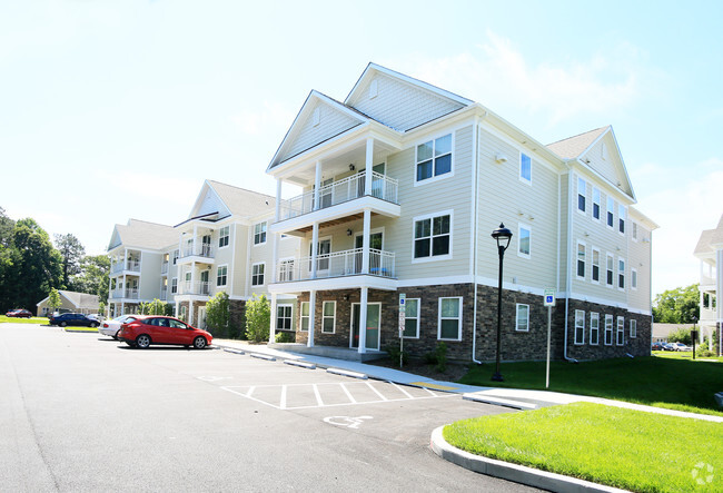 Building Photo - Homes on Johnsons Pond