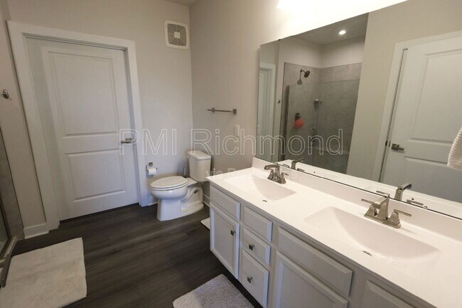 Building Photo - 3800 Maze Runner Dr