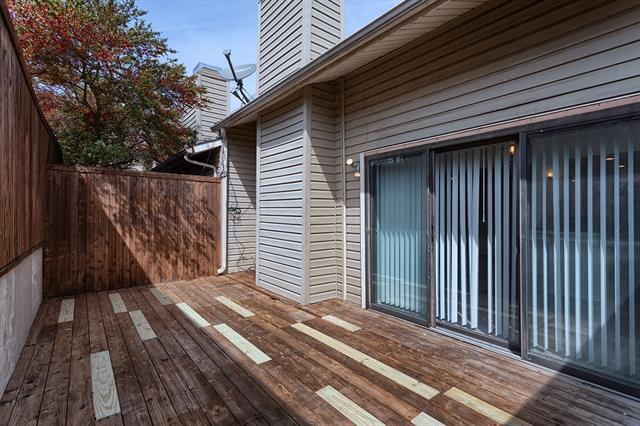 Building Photo - 7450 Holly Hill Dr