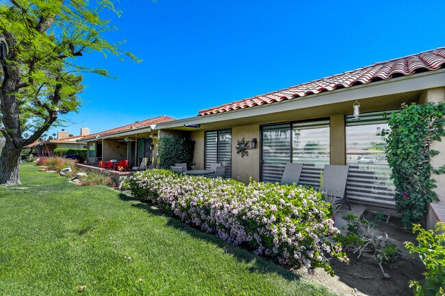 Building Photo - 88 La Ronda Dr