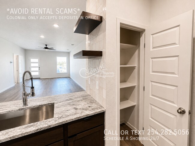 Building Photo - 1622 Crooked River