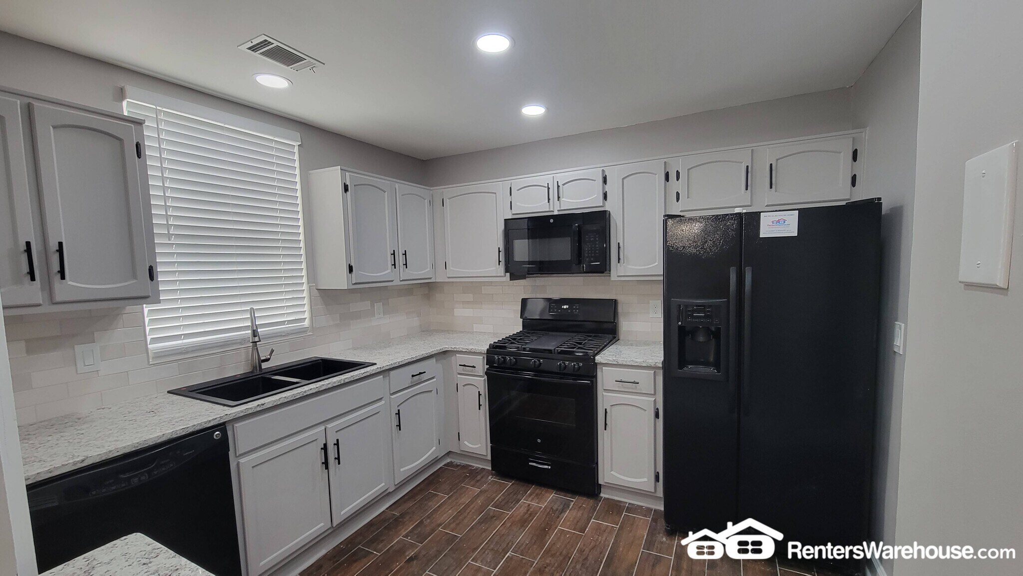 Building Photo - 4025 Hancock Cir