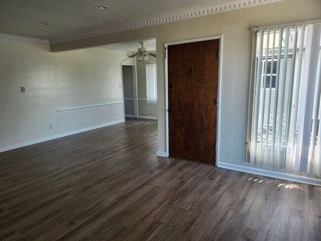 Building Photo - 5259 W Slauson Ave