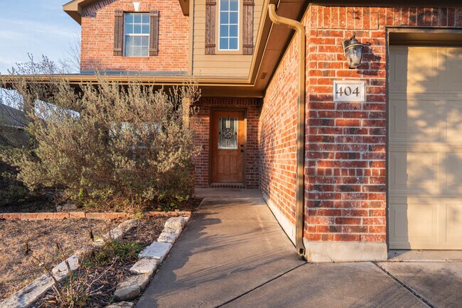 Building Photo - 404 Grisham Dr