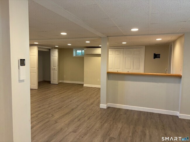 Building Photo - 30 Apter Dr