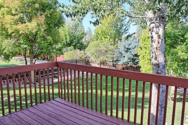 Building Photo - 3 bed 3 bath Castle Rock home walking distance to Douglas County High School