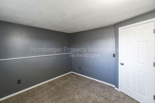 Building Photo - 119 S Barker Rd