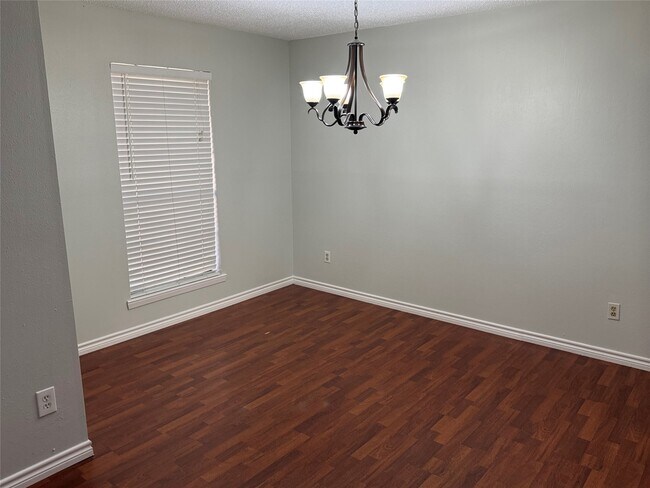 Building Photo - 18515 Sweetmeadow Dr
