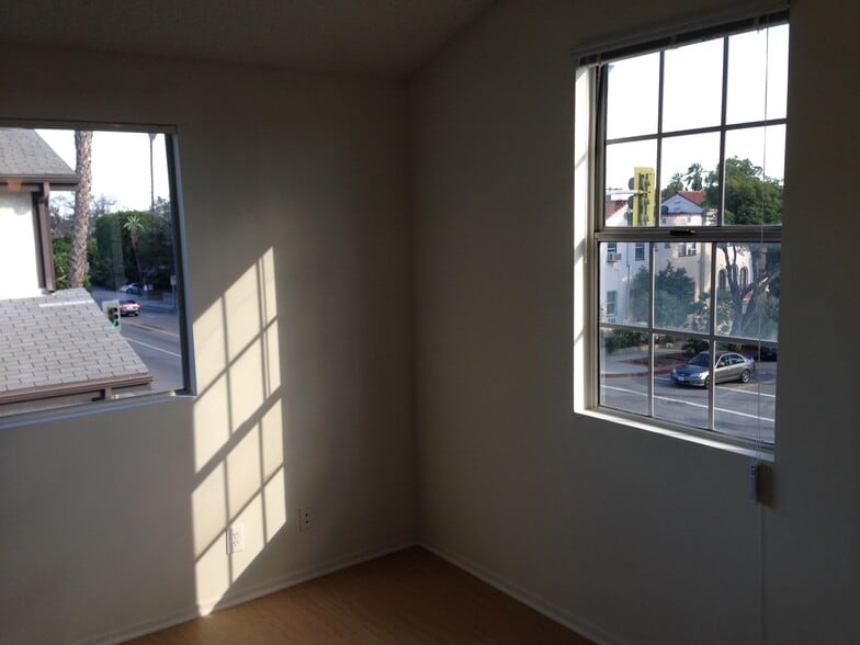 Building Photo - 7665 Fountain Ave