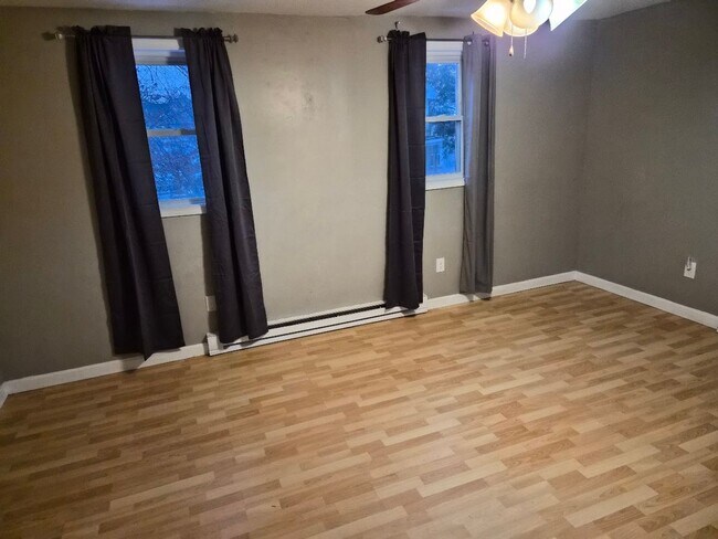 Building Photo - 159 Auburn St