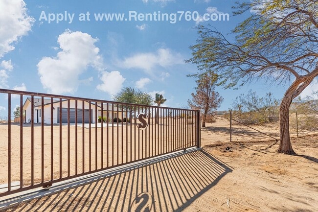 Building Photo - Exceptional Vacation Style Home