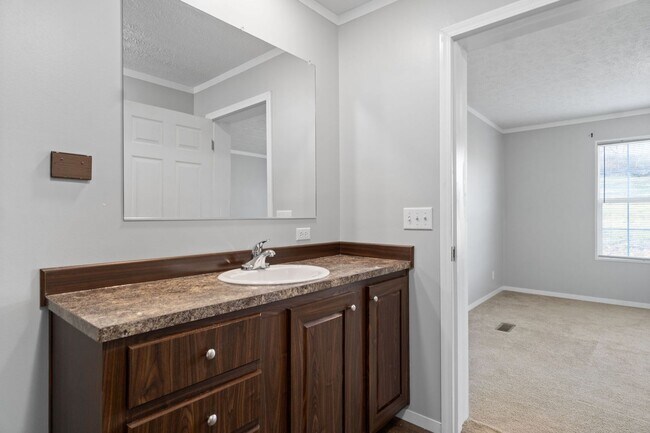 Building Photo - Pet Friendly Three Bedroom on Five Acres!