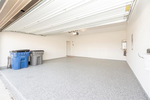 Building Photo - 1001 Marigold St