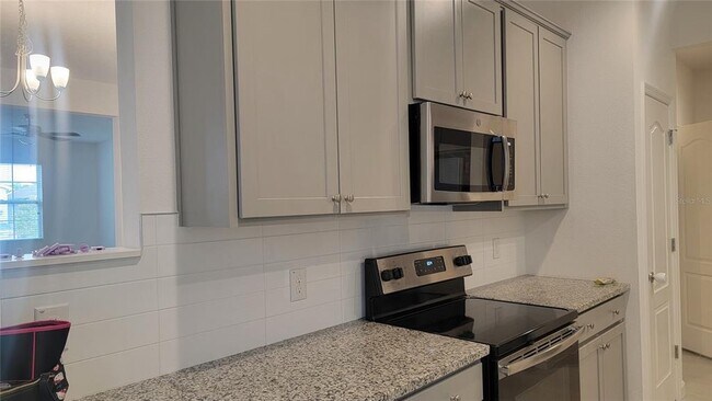 Building Photo - 3283 Stratton Cir