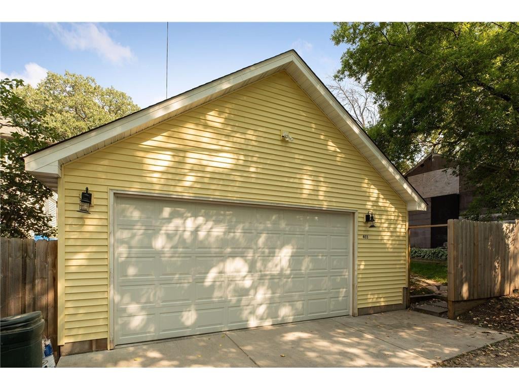 Garage - 403 Dewey St