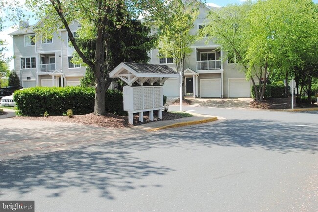 Building Photo - 12823 Fair Briar Ln