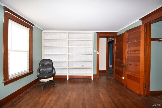 Building Photo - 248 East Ave