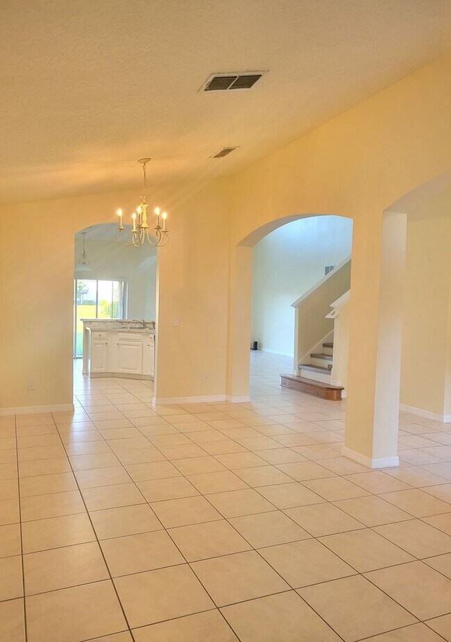 Building Photo - 4 Bedroom House in Eagle Creek, Lake Nona